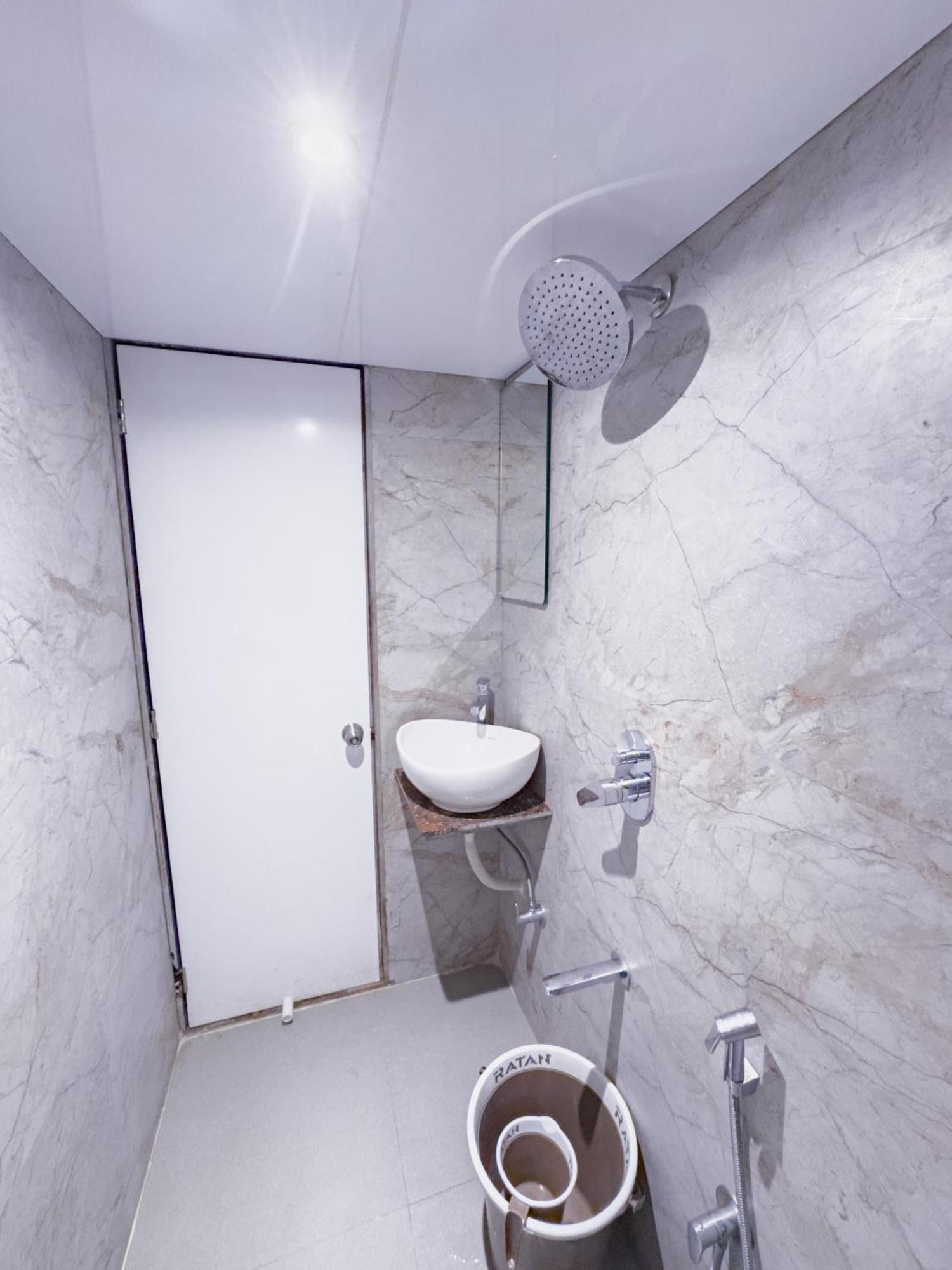 Hotel Winton Mumbai Bagian luar foto