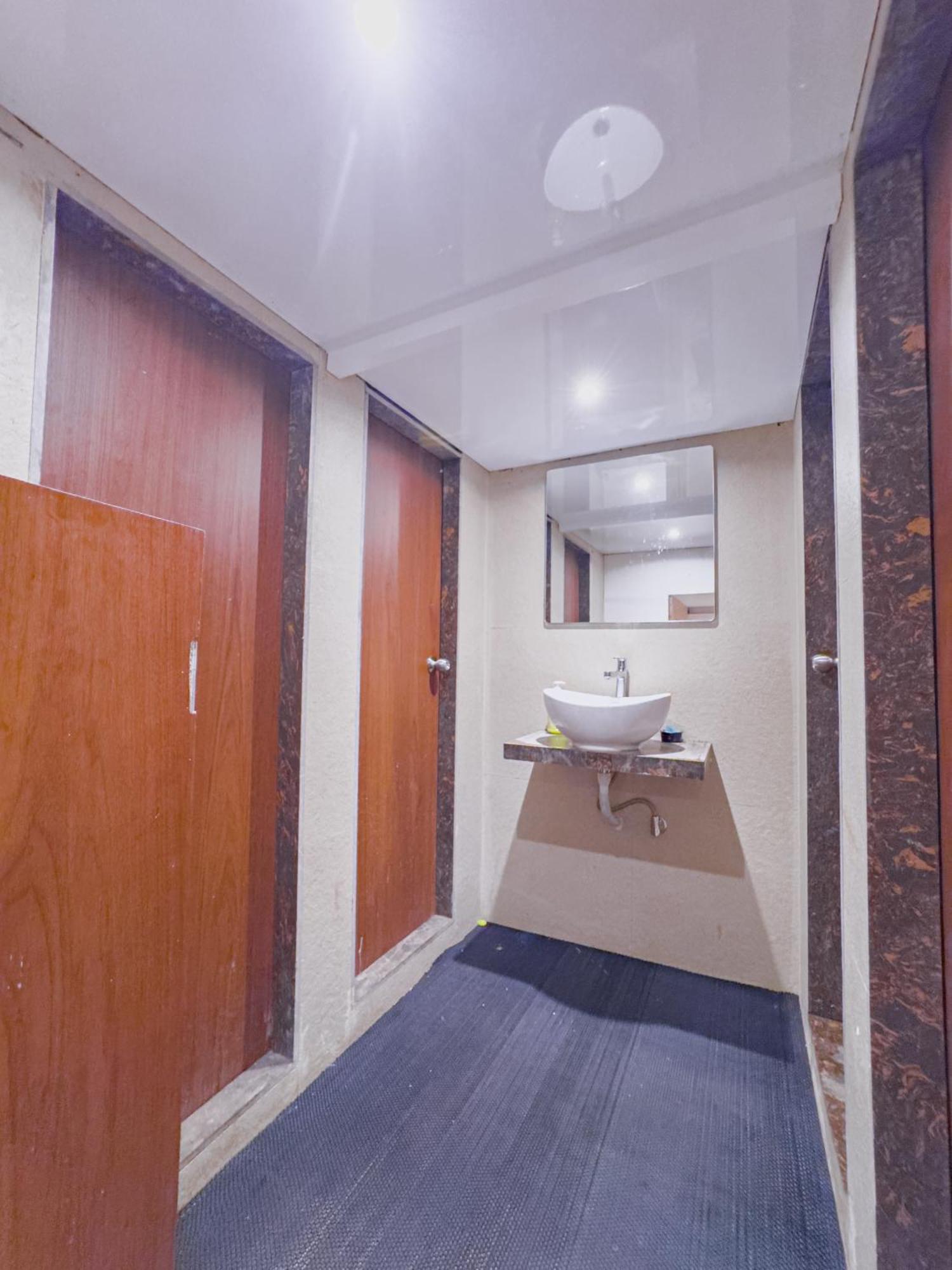 Hotel Winton Mumbai Bagian luar foto