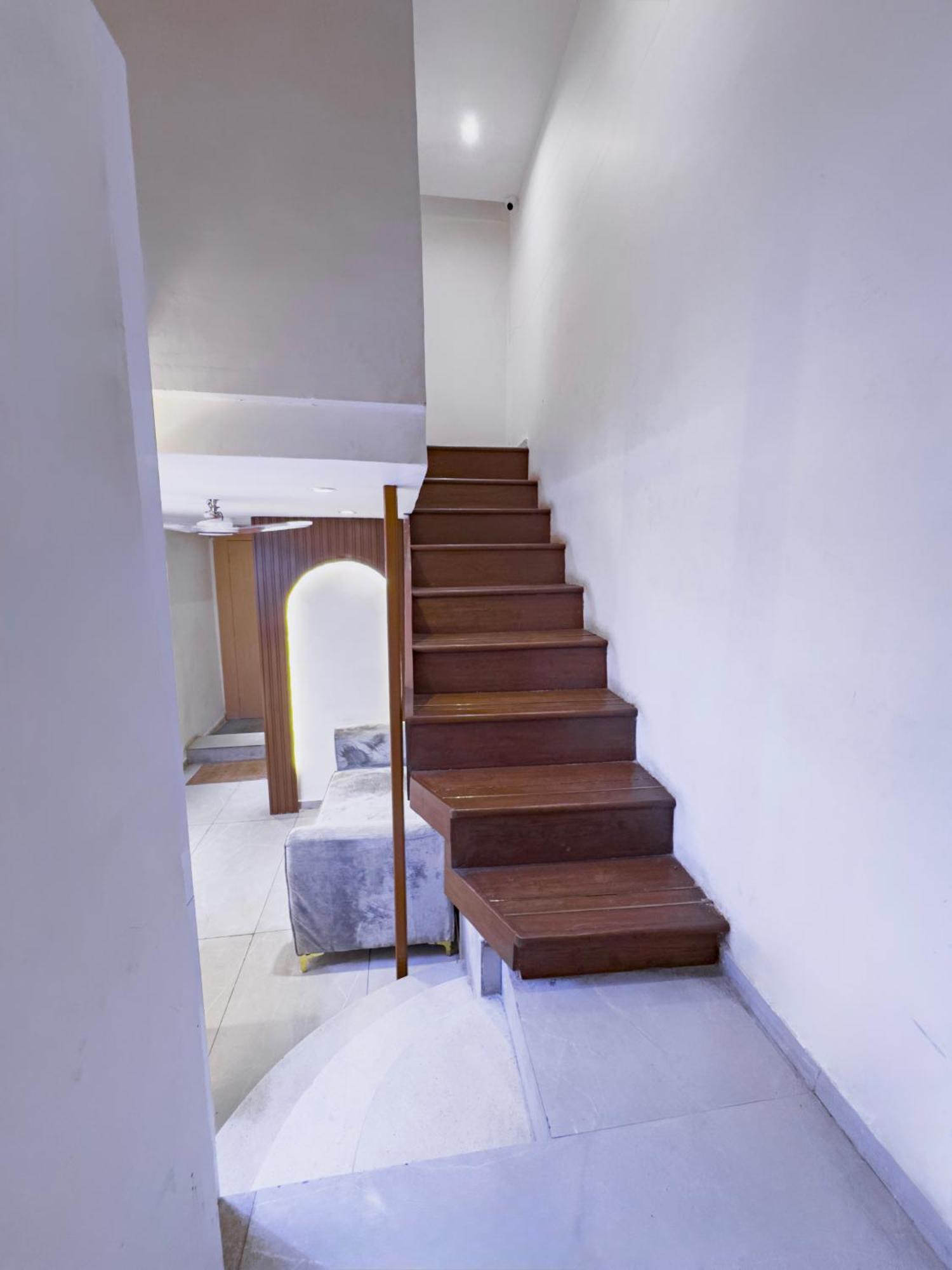 Hotel Winton Mumbai Bagian luar foto
