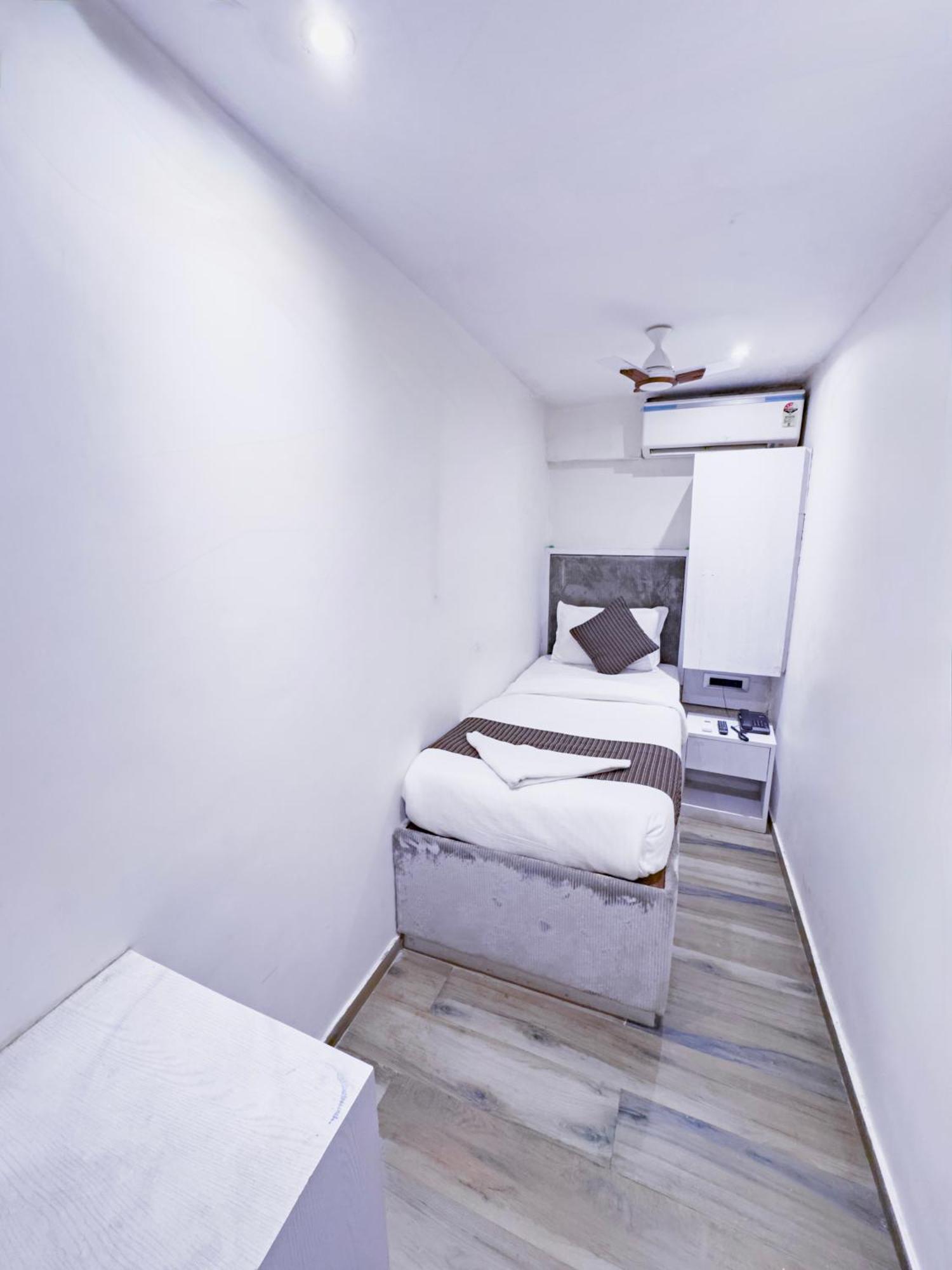 Hotel Winton Mumbai Bagian luar foto