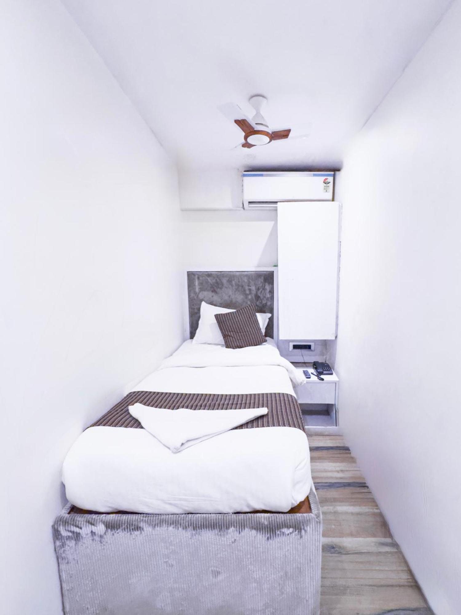 Hotel Winton Mumbai Bagian luar foto