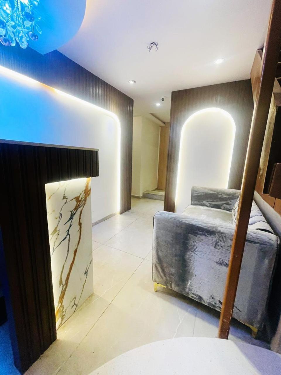 Hotel Winton Mumbai Bagian luar foto