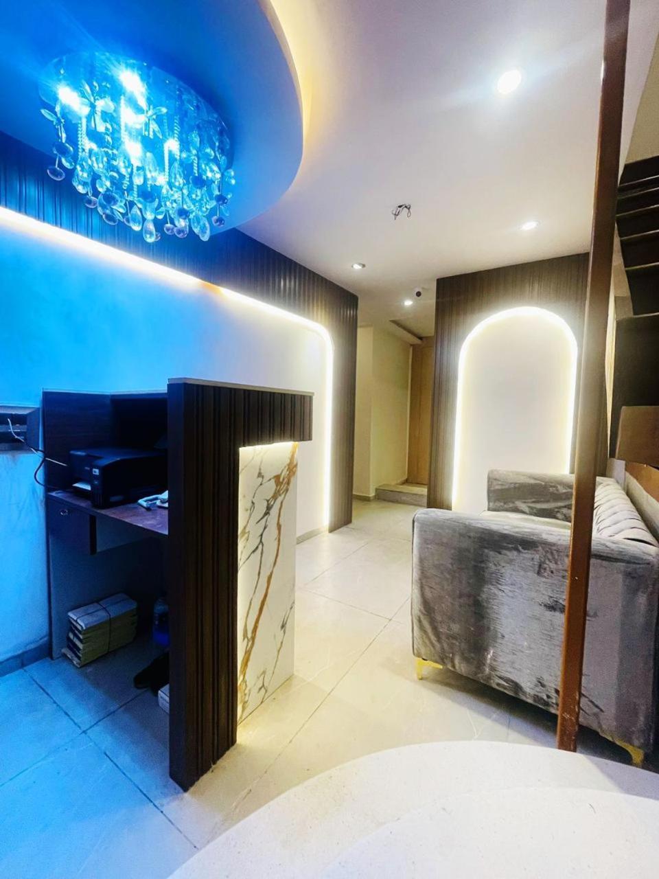 Hotel Winton Mumbai Bagian luar foto
