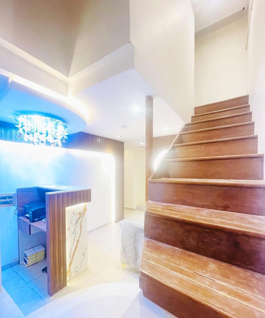 Hotel Winton Mumbai Bagian luar foto